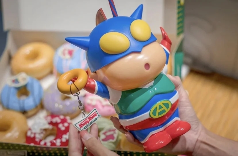 動感超人小新水杯甜甜圈設計