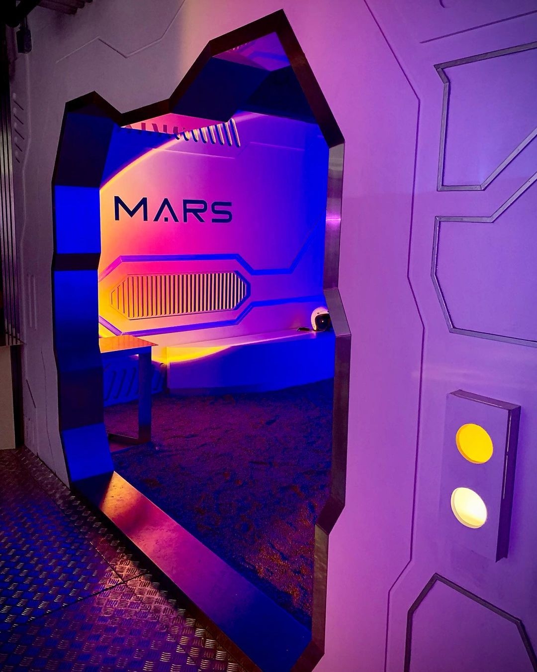 泰國清邁咖啡廳「MARS.cnx」