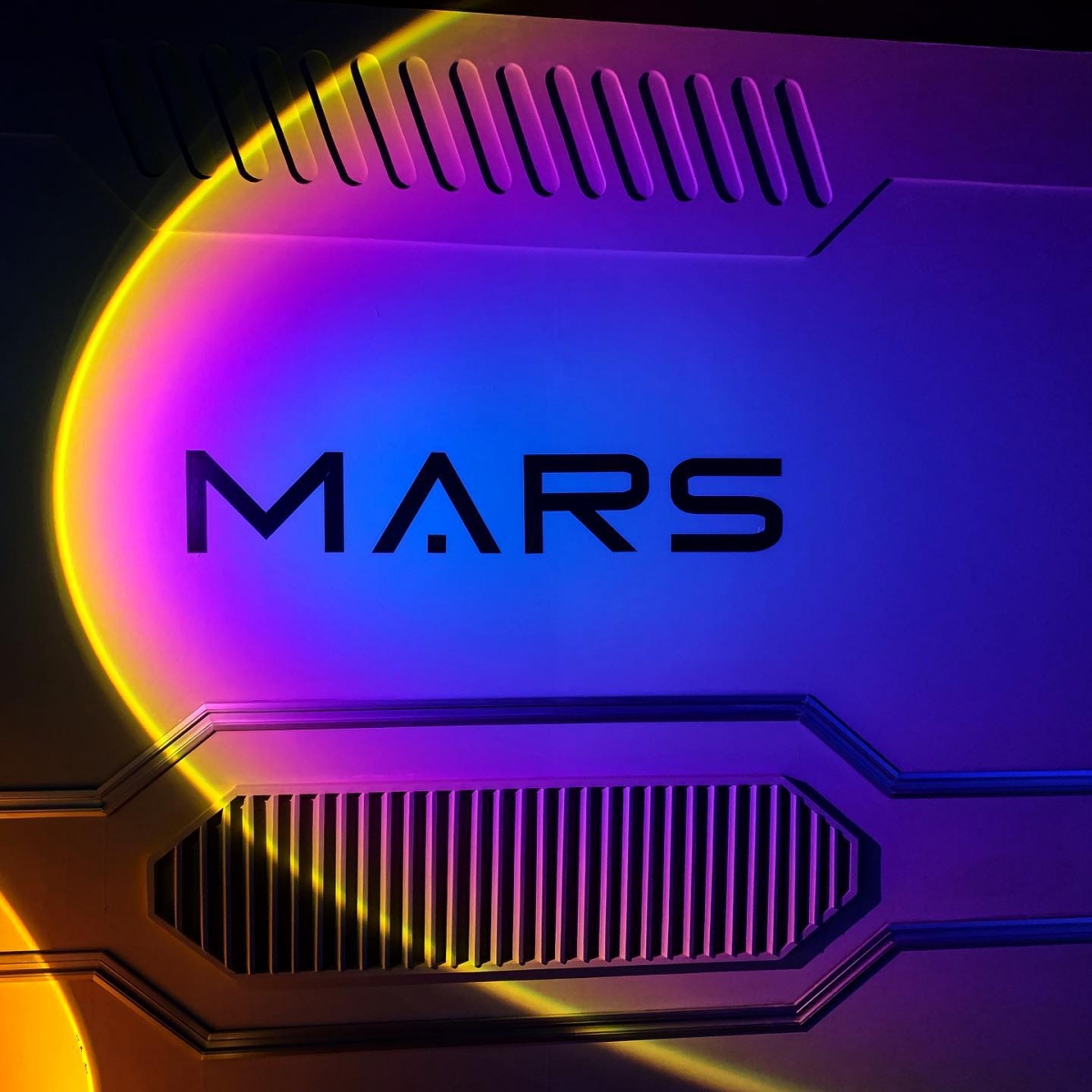 泰國清邁咖啡廳「MARS.cnx」