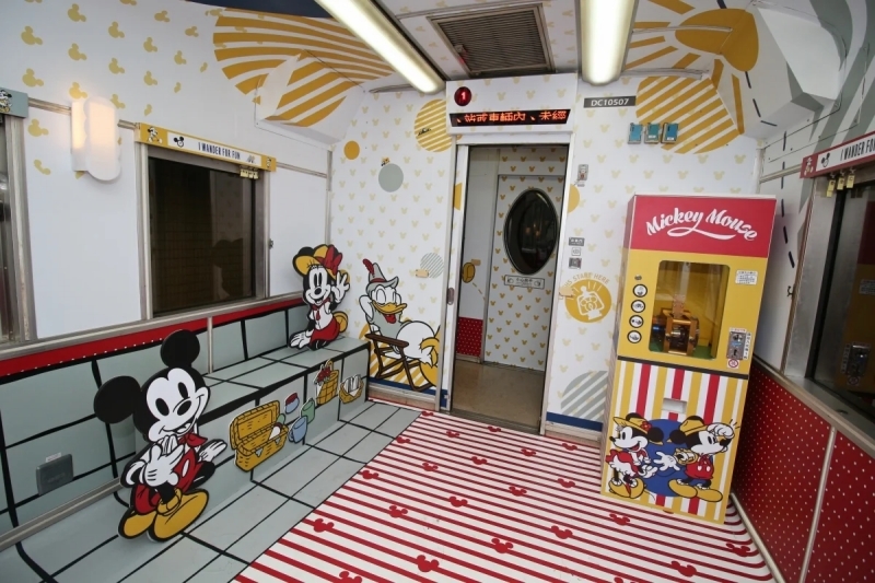 台鐵「環島之星」米奇彩蛋