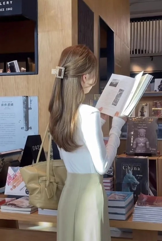 高質感女孩特徵3：頭髮保持整齊與光澤