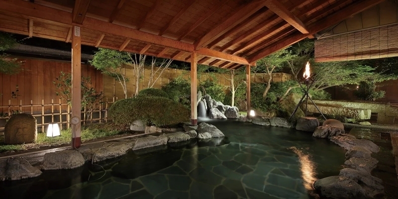 戶外露天溫泉