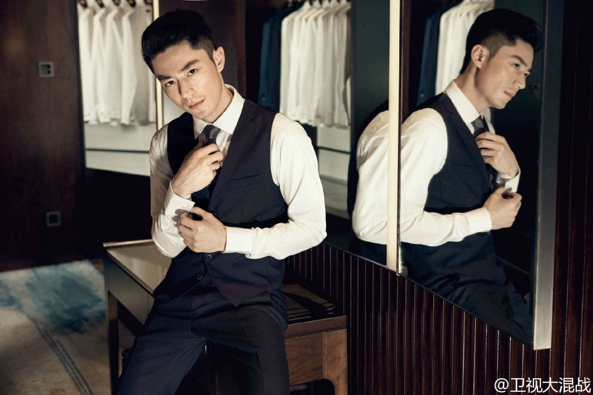 霍建華無論是古裝扮相或是現代造型都帥得無庸置疑