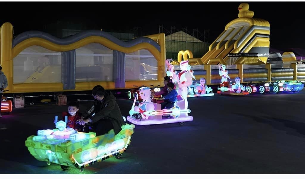 夜間炫光車