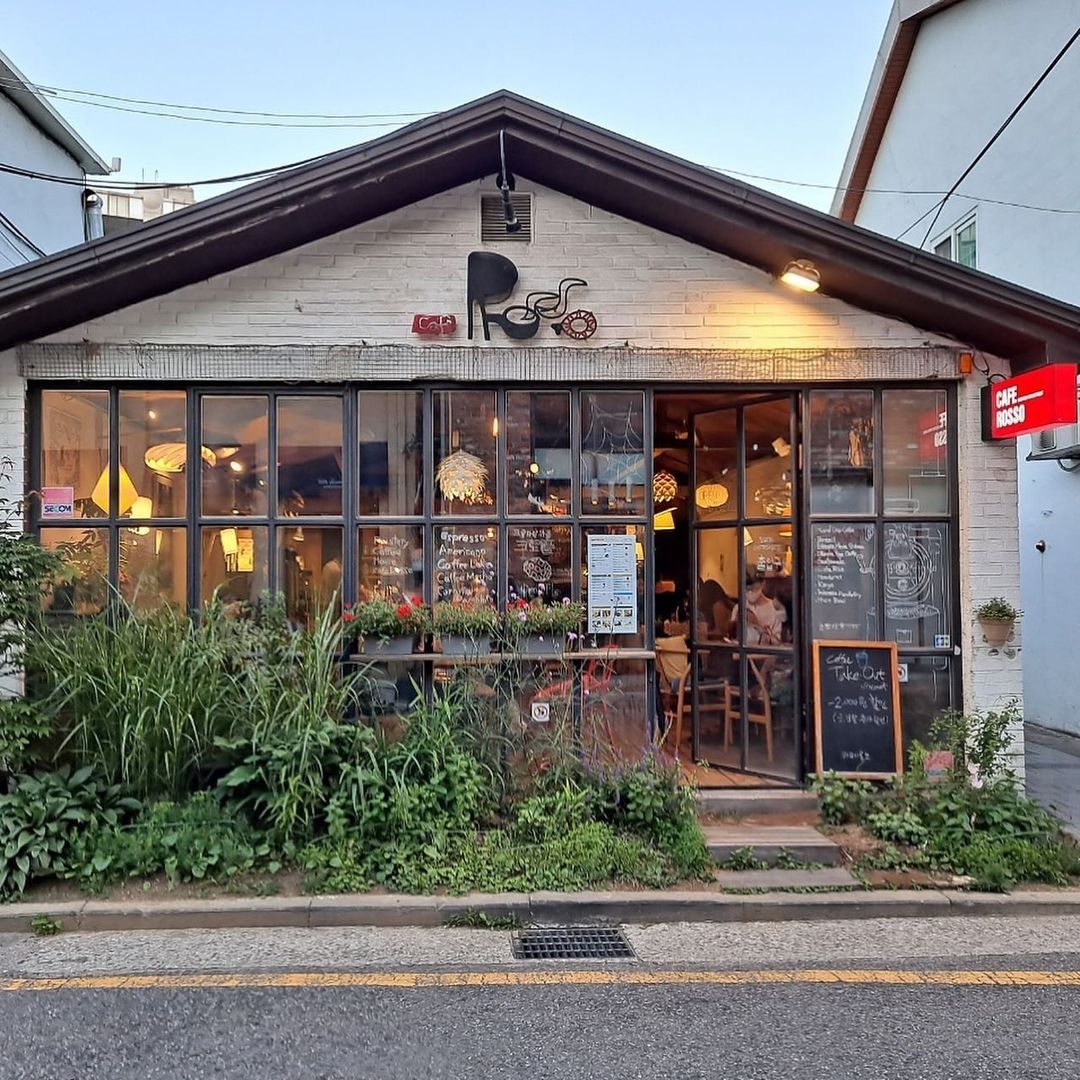 IG @ caferosso_official