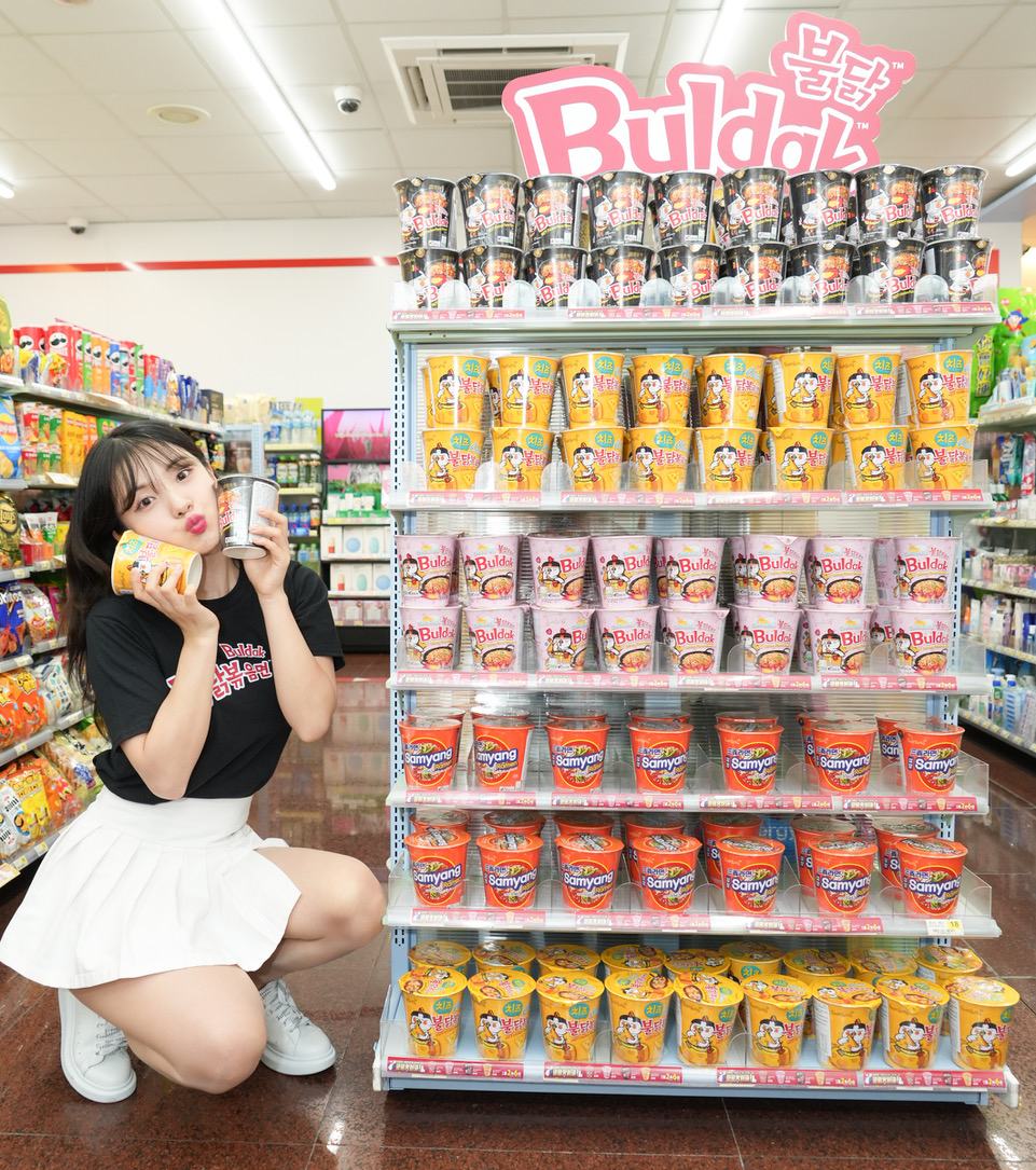 啦啦女神「李多慧」辣舞挑戰