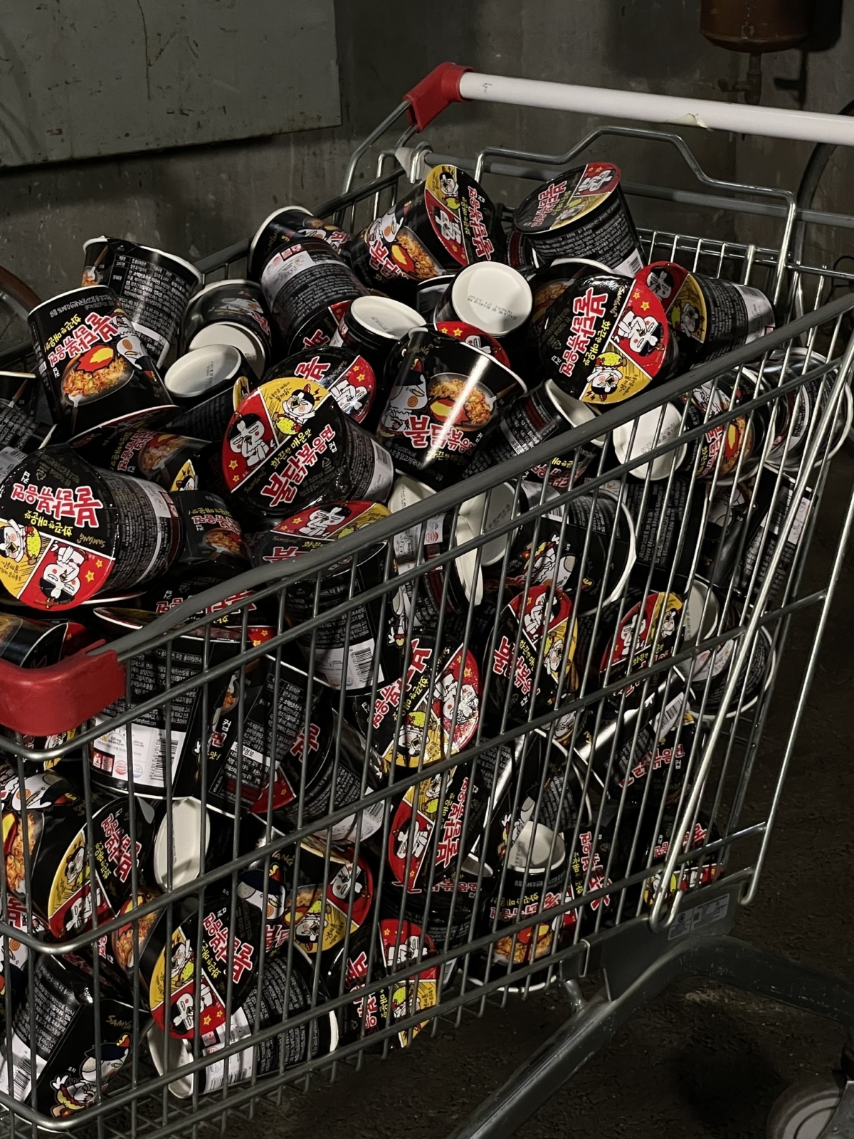 韓國三養「火辣雞杯麵」