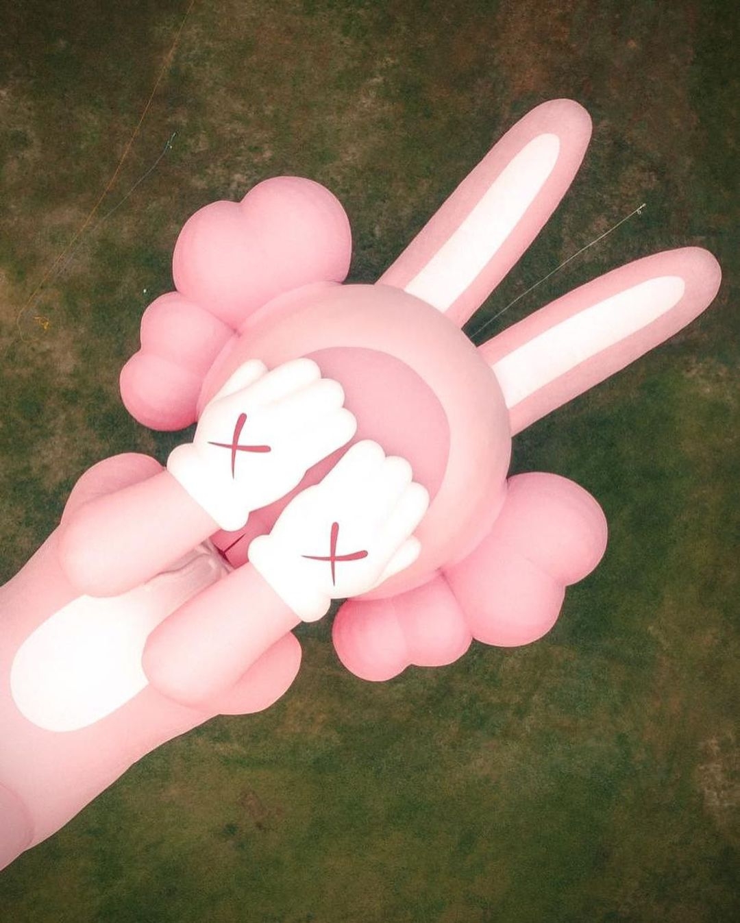 《KAWS：HOLIDAY》印尼站