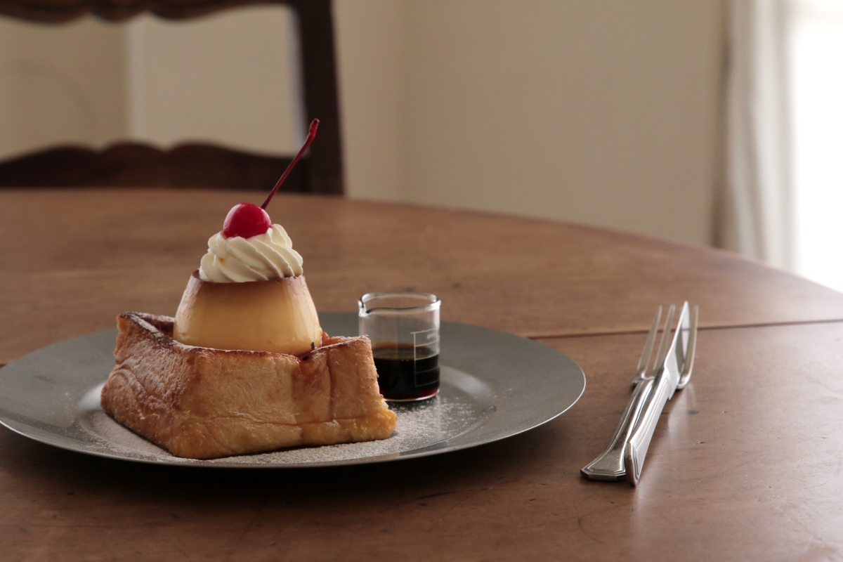 漬櫻桃焦糖布丁法式吐司