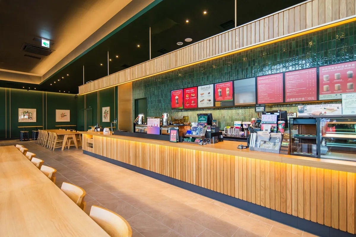 海安和緯門市以「一字型吧台」讓空間視覺更具延伸性