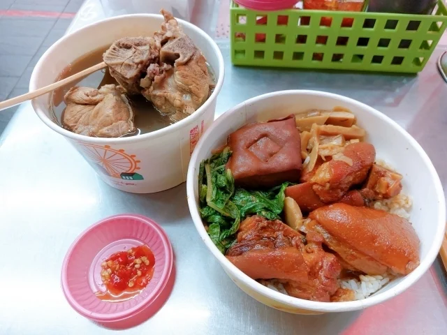 第八名「蔘源藥頭排骨」