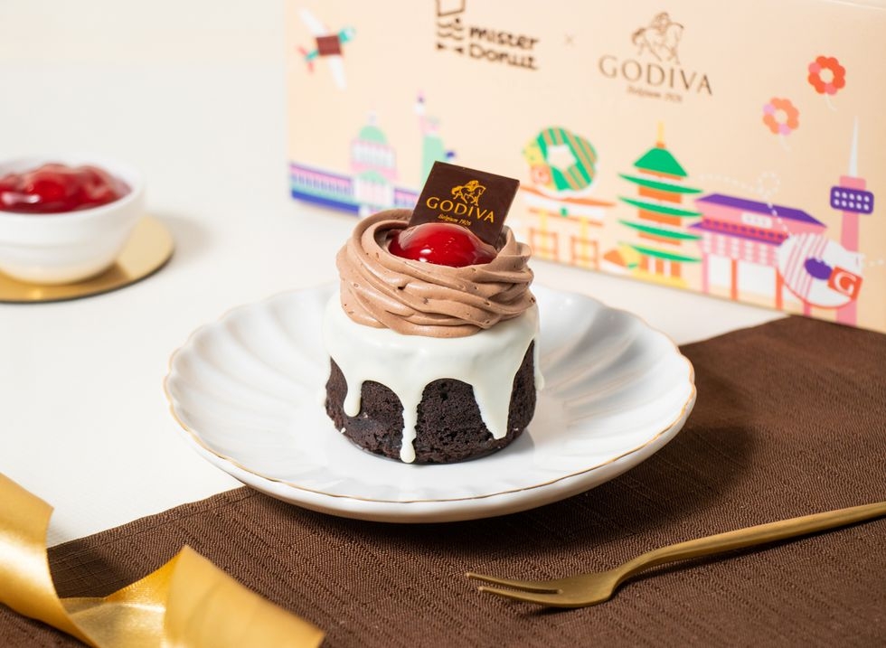 GODIVA紅櫻桃布朗尼瑪芬