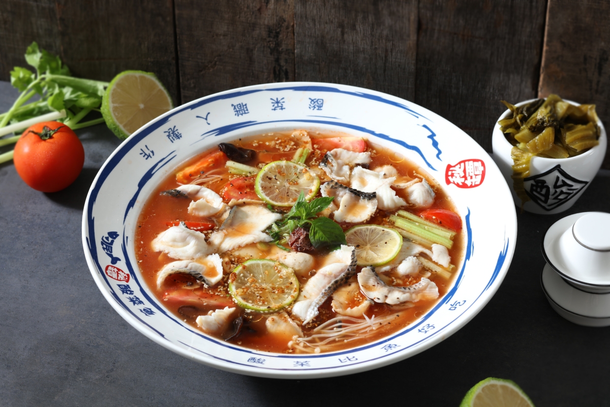 不吃辣也能選擇「初戀番茄魚」