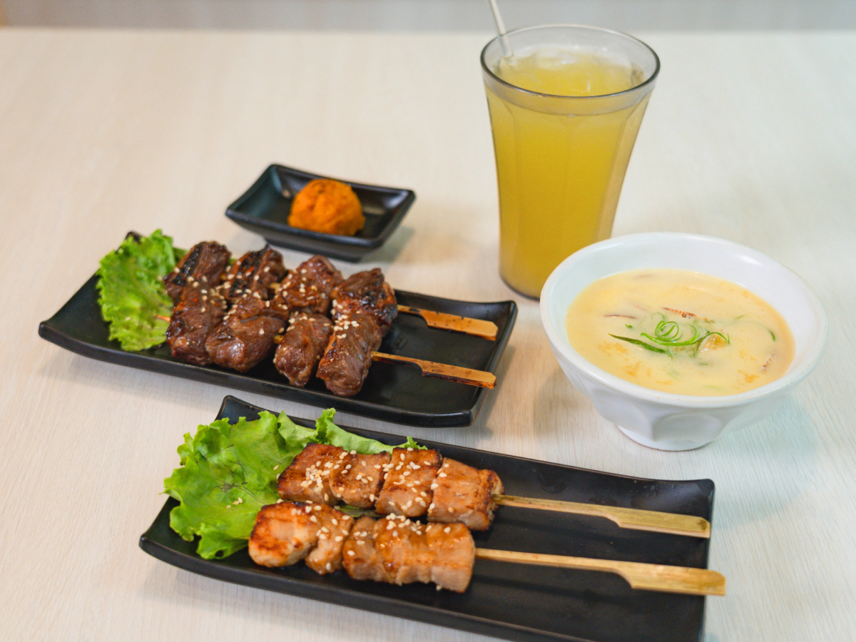 上選牛肋串、豚燒串