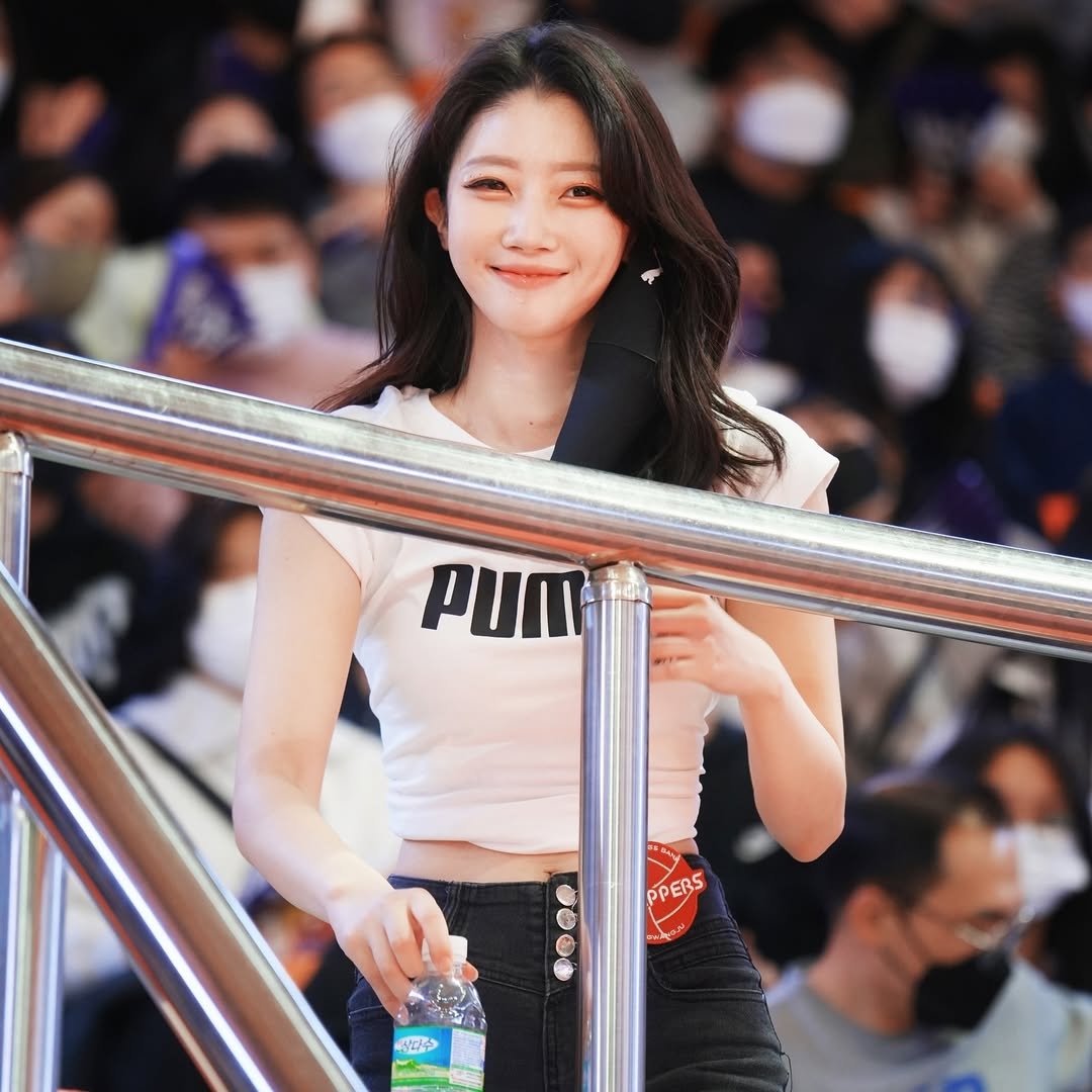 吳允率 (오윤솔)